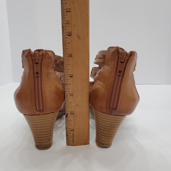 Restricted Womens Size 6.5 Leather Strappy 2" Wedge Heel Sandals Open Toe Casual - Picture 8 of 15